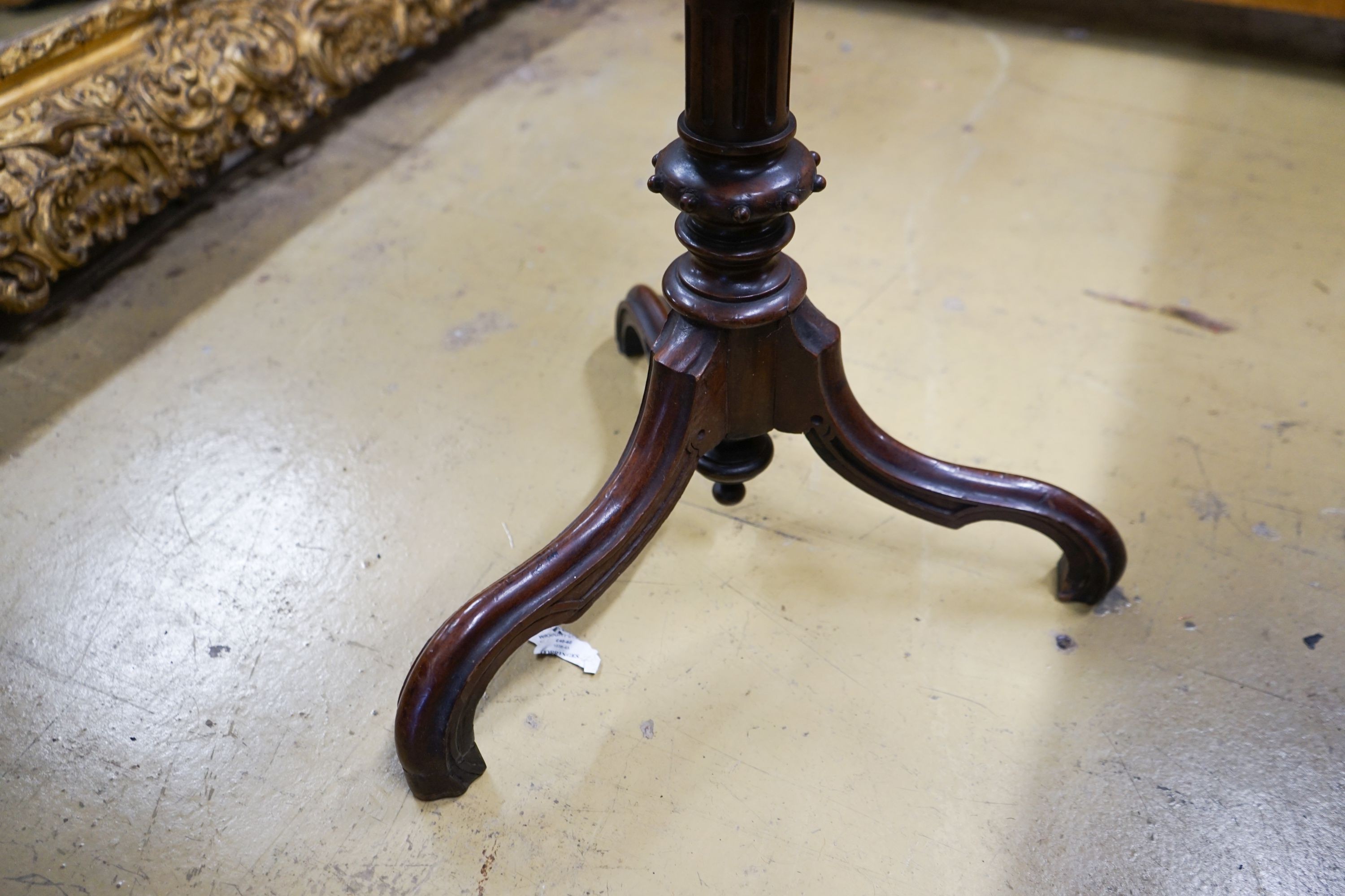 A Victorian circular burr walnut tripod wine table, diameter 46cm, height 72cm